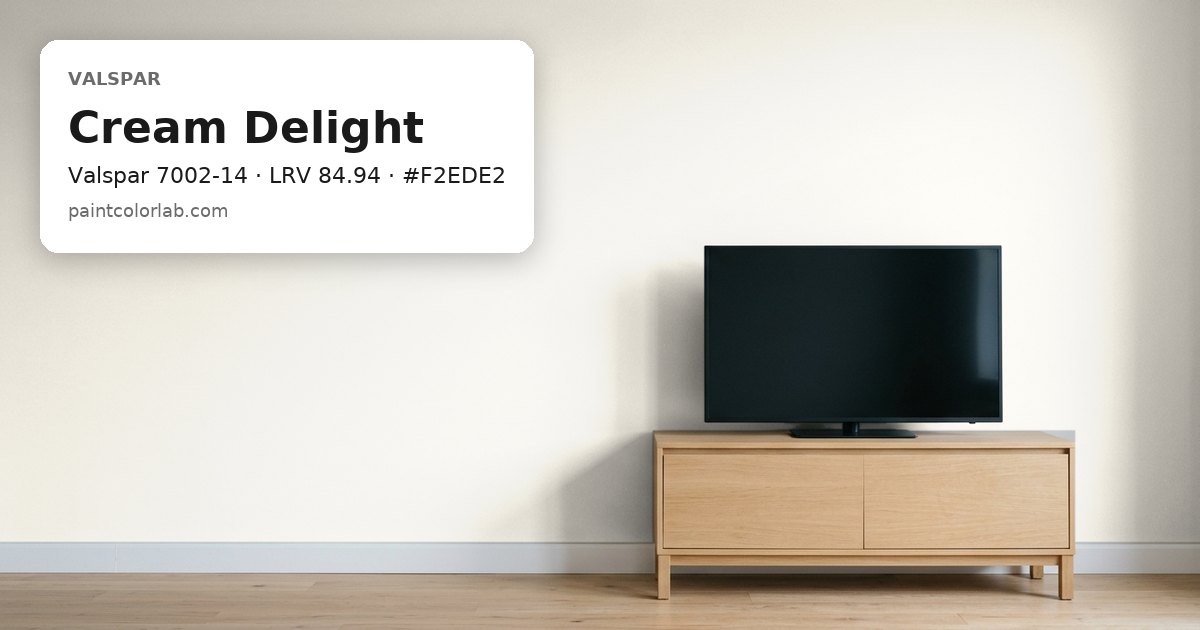 Living room with the wall painted Valspar Cream Delight (Valspar 7002-14), hex #F2EDE2, LRV 84.94