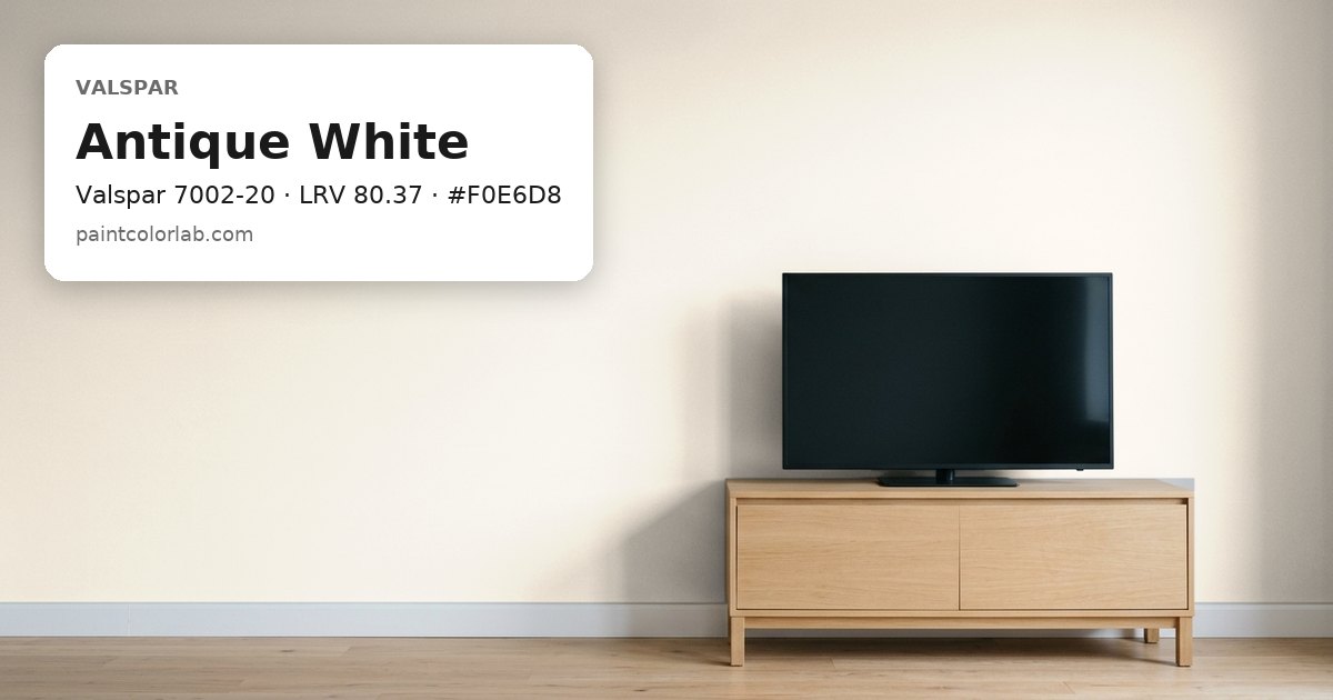 Living room with the wall painted Valspar Antique White (Valspar 7002-20), hex #F0E6D8, LRV 80.37