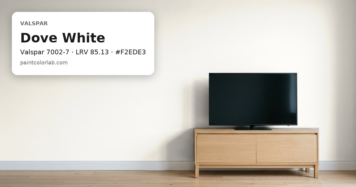 Living room with the wall painted Valspar Dove White (Valspar 7002-7), hex #F2EDE3, LRV 85.13